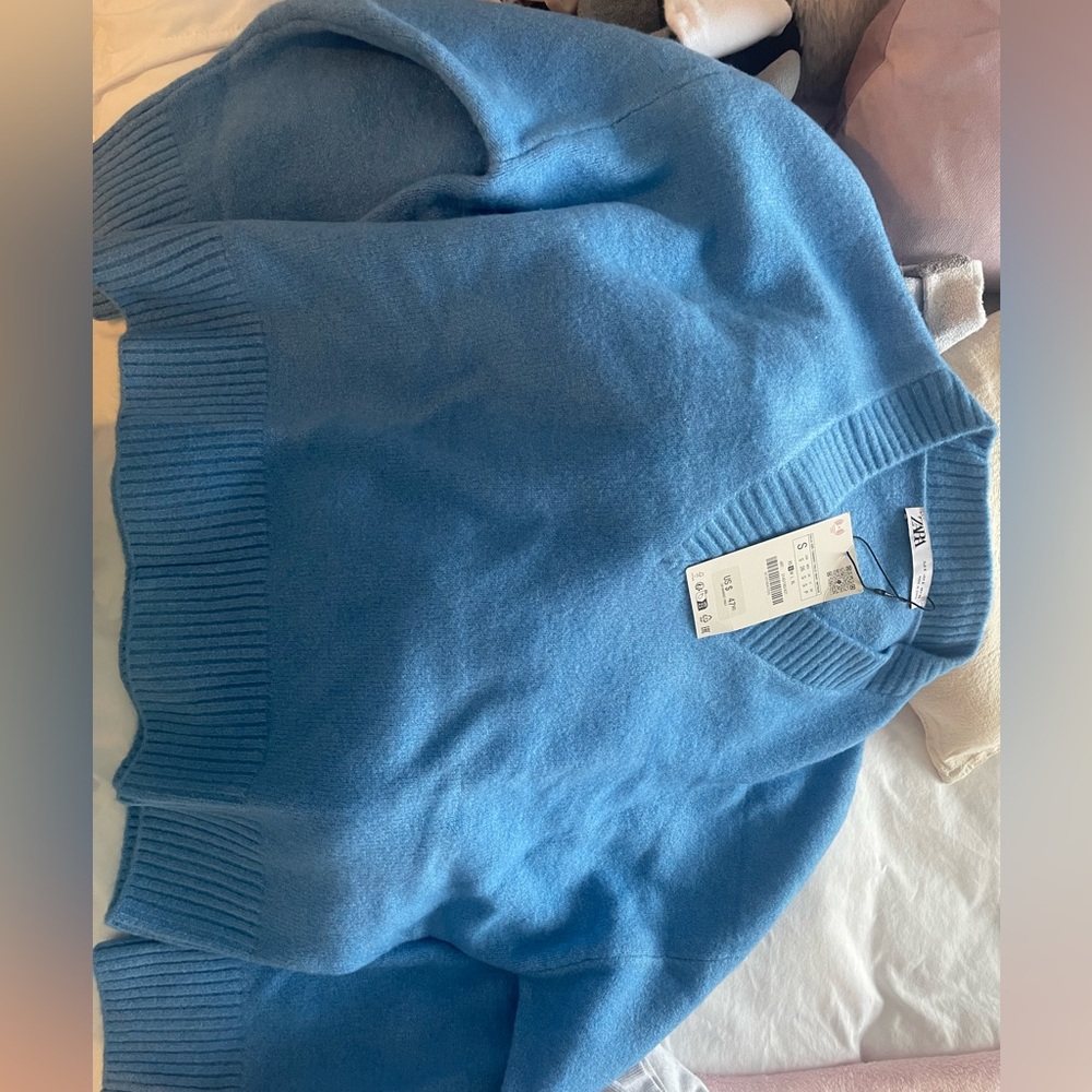 Zara knitted, warn, perfect for winter, baby blue sweater